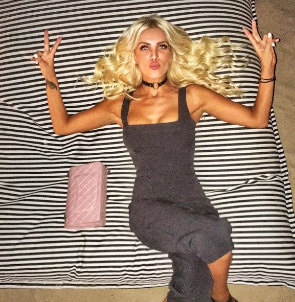 Αυτή είναι η ομάδα της νέας εκπομπής της Καινούργιου – ΦΩΤΟ