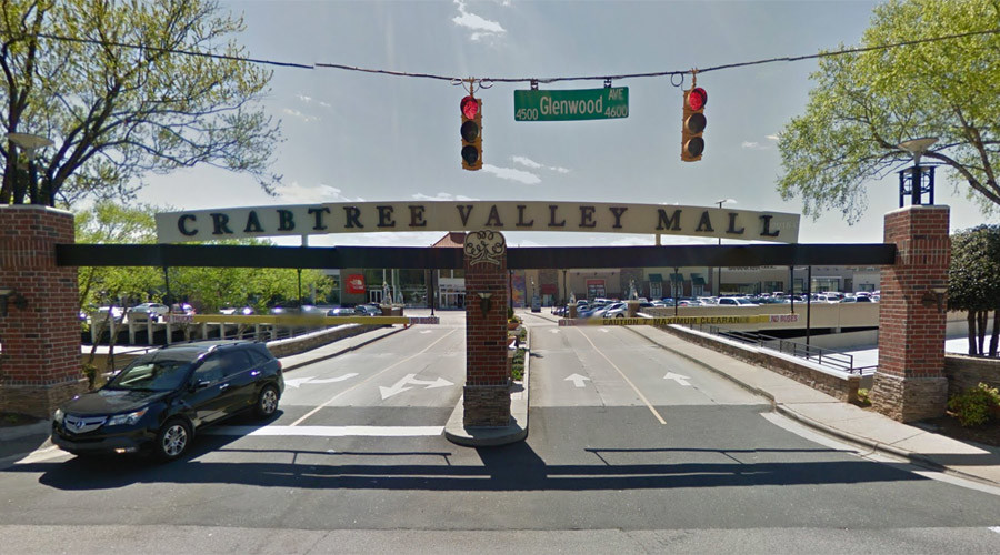 Συναγερμός σε εμπορικό κέντρο στη Βόρεια Καρολίνα – Αναφορές για πυροβολισμούς – ΤΩΡΑ