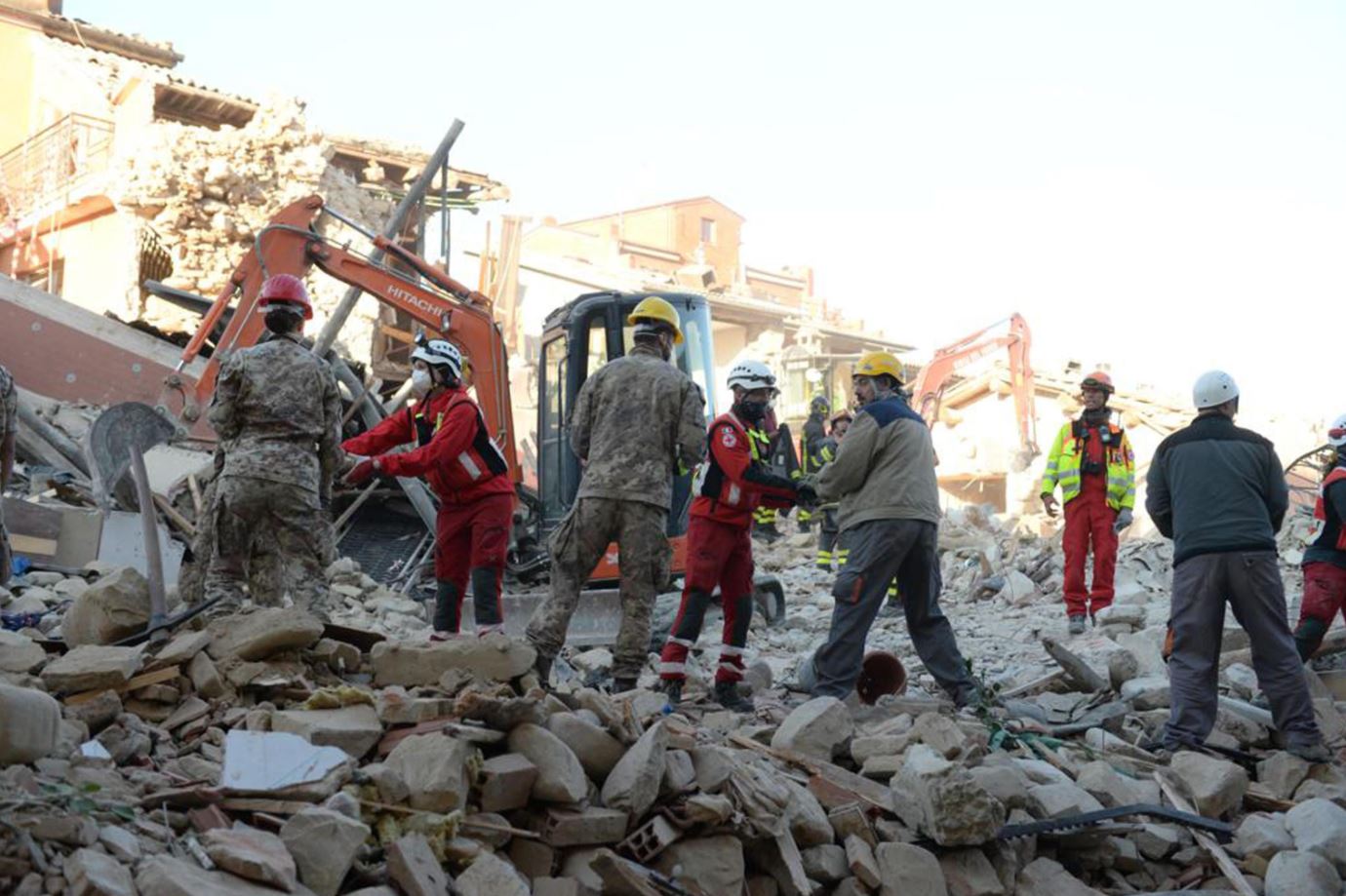 Εθνικό πένθος στην Ιταλία για τους 281 νεκρούς από τον φονικό σεισμό