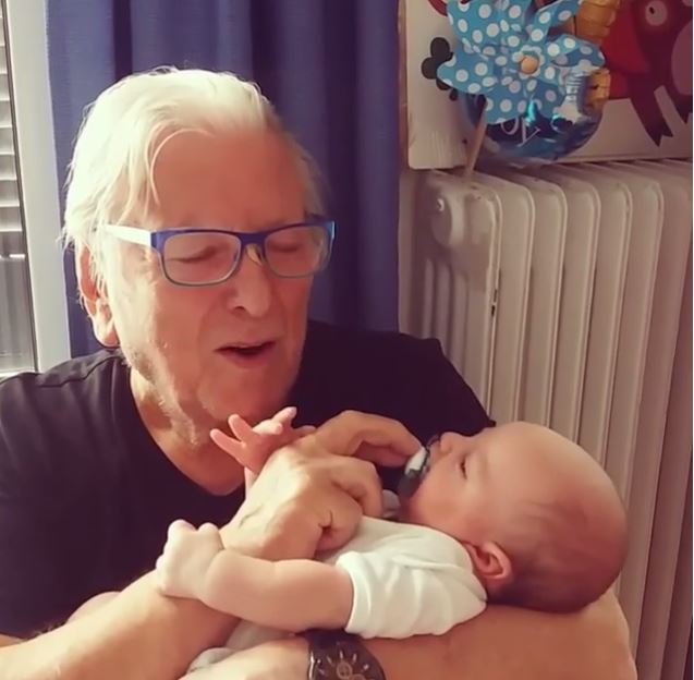 Ονοματοδοσία αντί για βάπτιση για τον γιο του Βουτσά