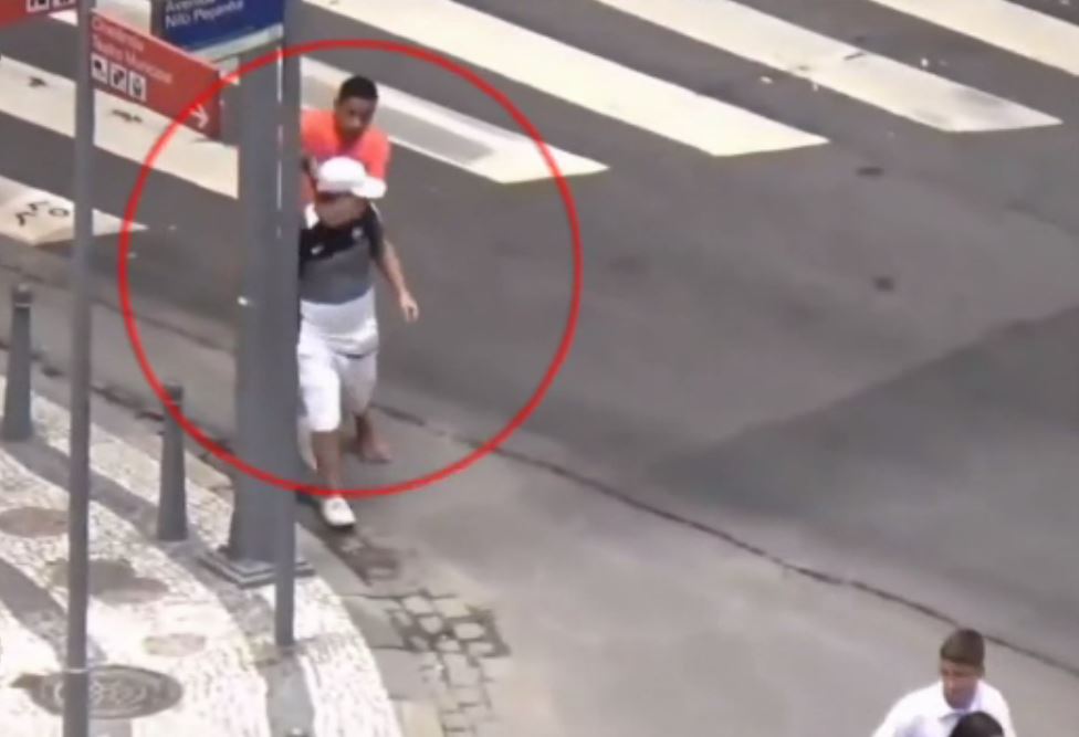 Ανήλικοι κλέφτες επιτίθενται σε τουρίστες στο Ρίο – ΒΙΝΤΕΟ