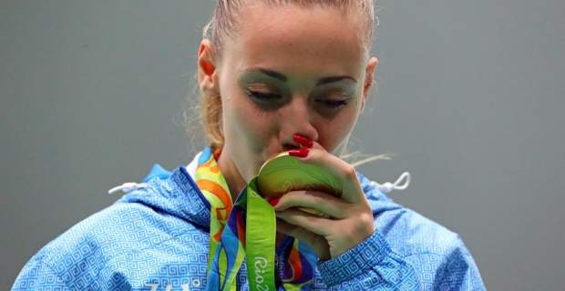 Aπάντηση της Άννας Κορακάκη για τον ψεύτικο λογαριασμό στο Twitter