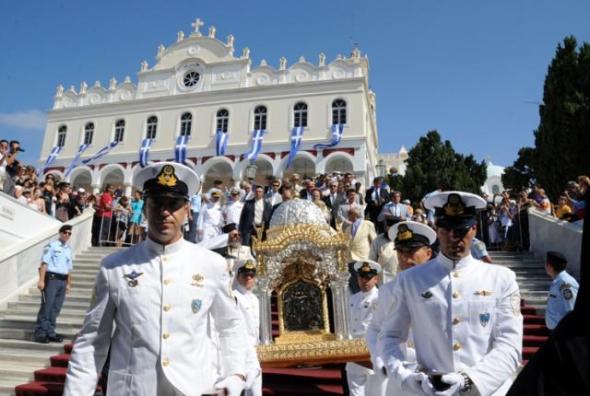 Τα έθιμα, οι παραδόσεις και οι εορτασμοί για τον Δεκαπενταύγουστο