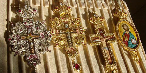 Άγνωστοι βεβήλωσαν εκκλησία στα Εξάρχεια