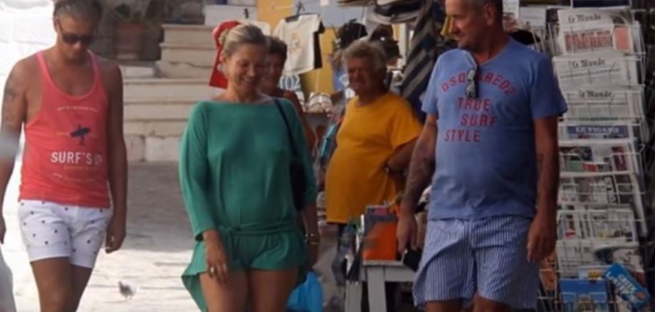 Η Κέιτ Μος στην Ύδρα – ΒΙΝΤΕΟ