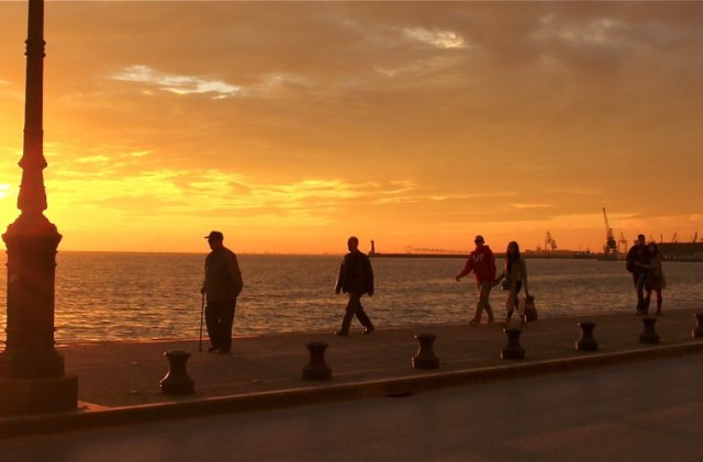 10 τρόποι να βρεις ηρεμία το καλοκαίρι ακόμα και αν δεν πας διακοπές