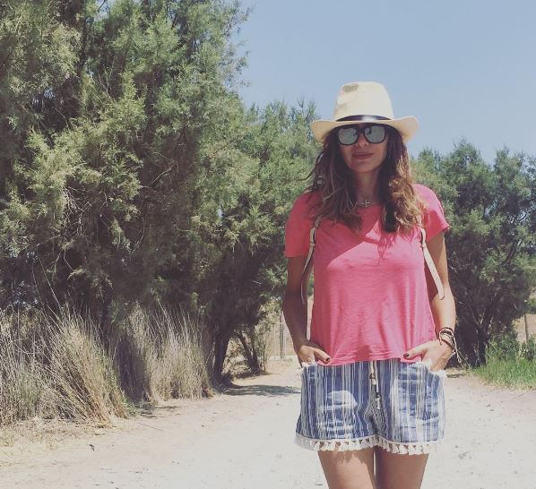 Η Βανδή ποζάρει με μαγιό – ΦΩΤΟ