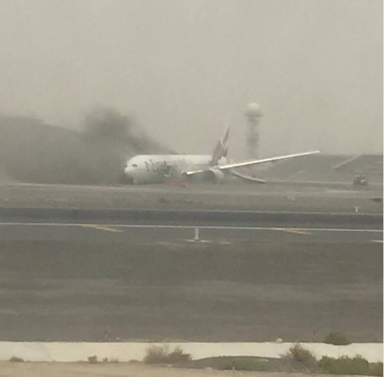 275 άτομα επέβαιναν στο αεροπλάνο της Emirates – ΦΩΤΟ