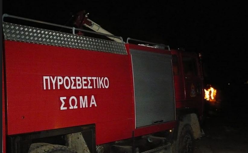 Ενισχύονται οι δυνάμεις της πυροσβεστικής στην Κάρυστο