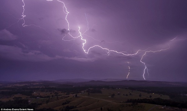 perierga.gr - Εκπληκτικές αστραπές στον ουρανό!