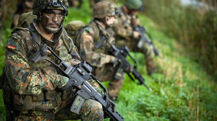 Γερμανία: Ισλαμιστές προσπαθούν να διεισδύσουν στις τάξεις των ενόπλων δυνάμεων