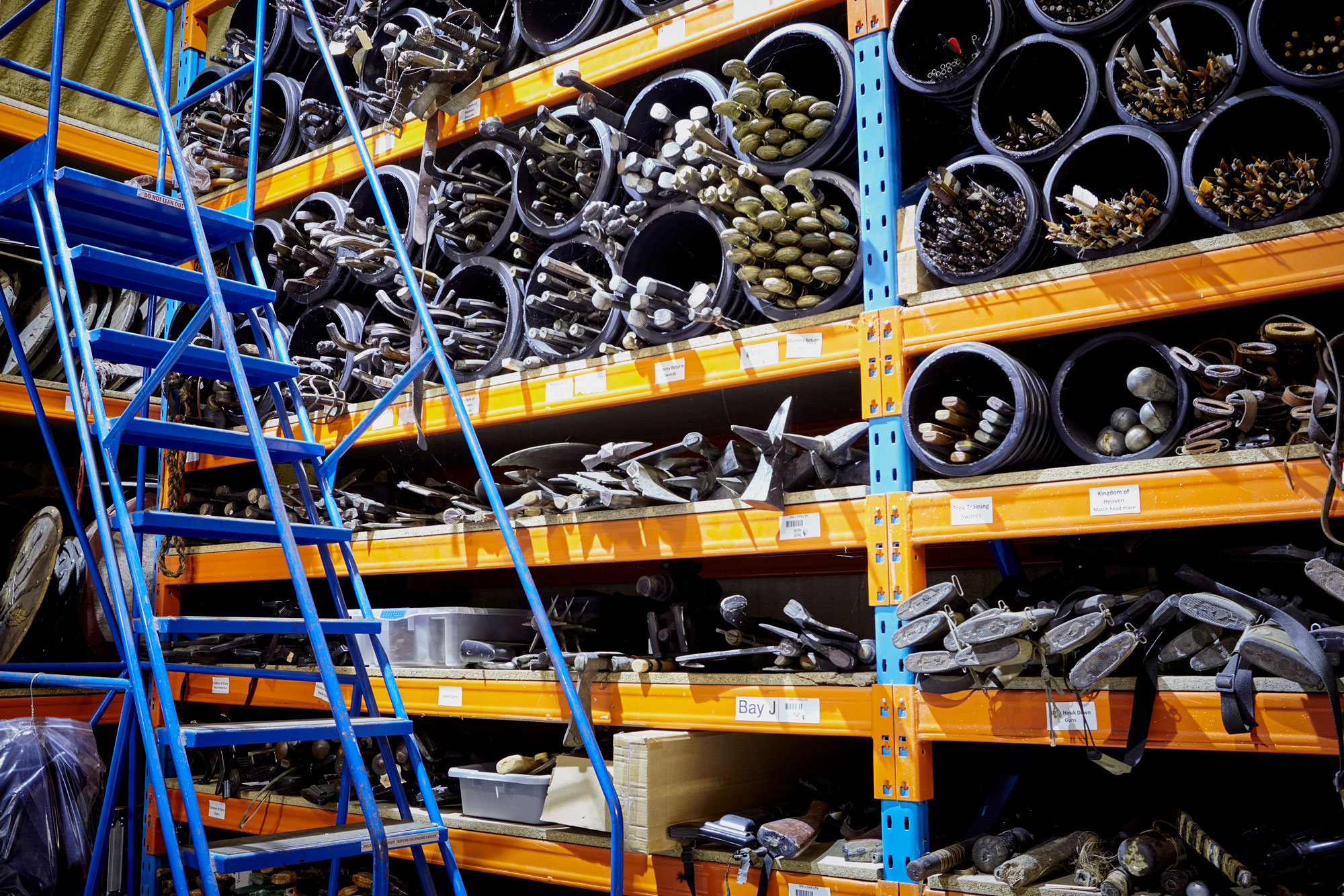 “Στο σφυρί” διάσημα αντικείμενα από ταινίες του Χόλιγουντ – ΦΩΤΟ