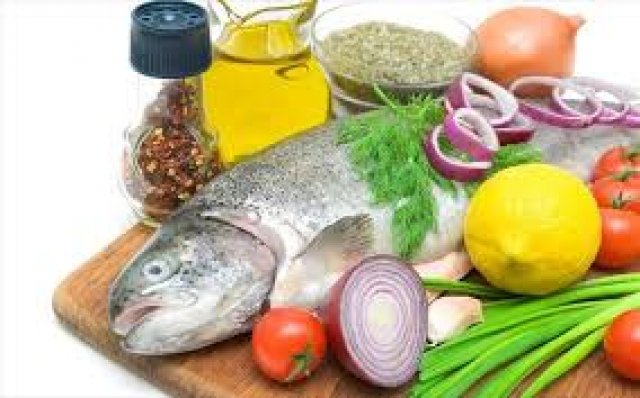 Πώς η μεσογειακή διατροφή βοηθά σε κατάθλιψη και καρδιαγγειακά