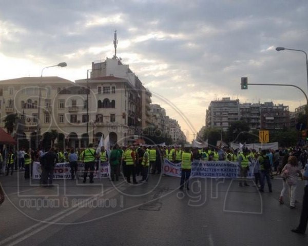 Συγκέντρωση διαμαρτυρίας των ενστόλων στο κέντρο της Θεσσαλονίκης – ΦΩΤΟ – ΒΙΝΤΕΟ