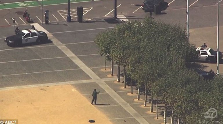 Ένοπλος άνδρας στο Civic Center στο Σαν Φρανσίσκο
