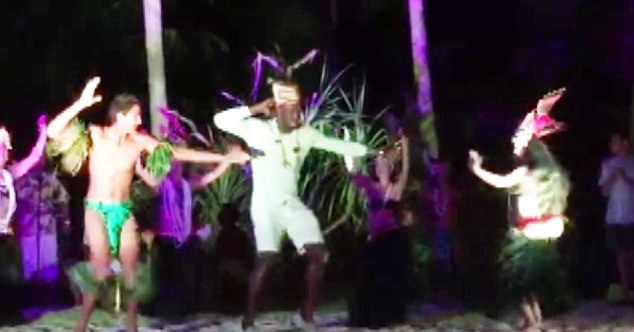 Ο Μπολτ χορεύει στα Μπόρα Μπόρα – ΒΙΝΤΕΟ