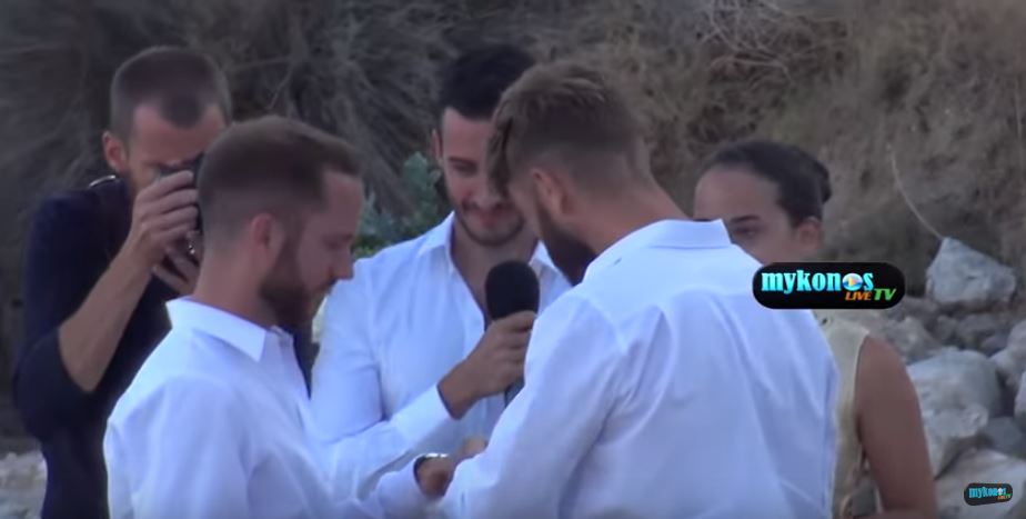 Έγινε ο πρώτος γάμος ομοφυλοφίλων στη Μύκονο – ΒΙΝΤΕΟ