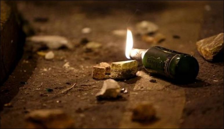 Επεισόδια και μολότοφ τη νύχτα στο Πολυτεχνείο