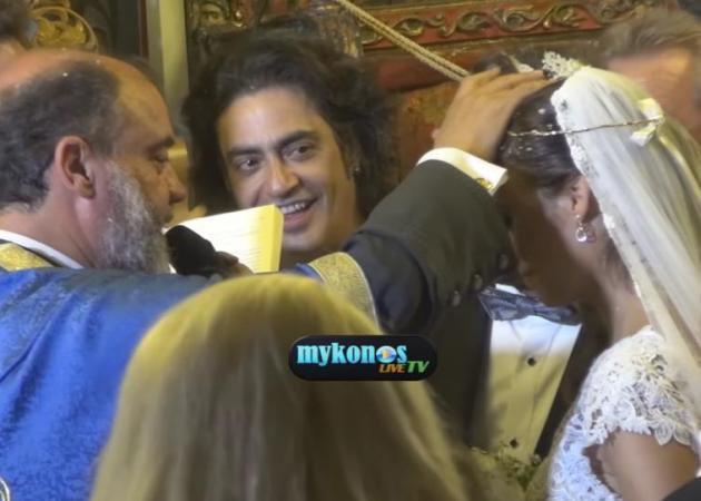 Κουμπάρος έγινε ο Διονύσης Σχοινάς στη Μύκονο – ΒΙΝΤΕΟ