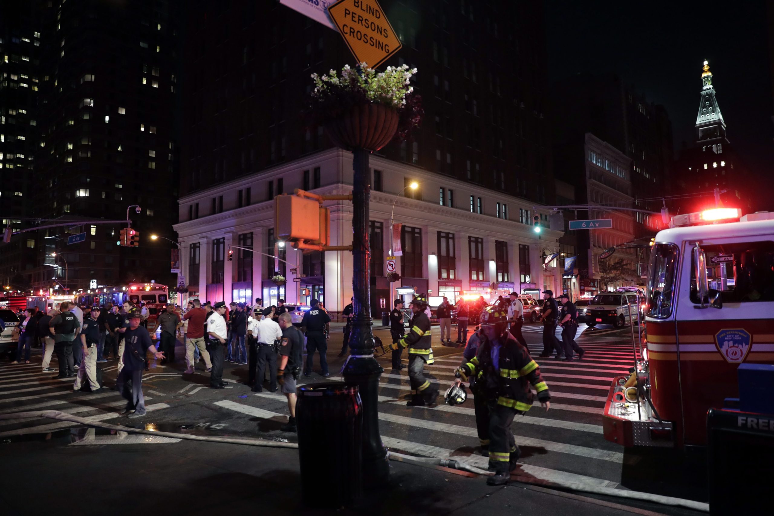 Το χρονικό του τρόμου στη Νέα Υόρκη – 29 τραυματίες από την έκρηξη – Τι λένε οι αρχές
