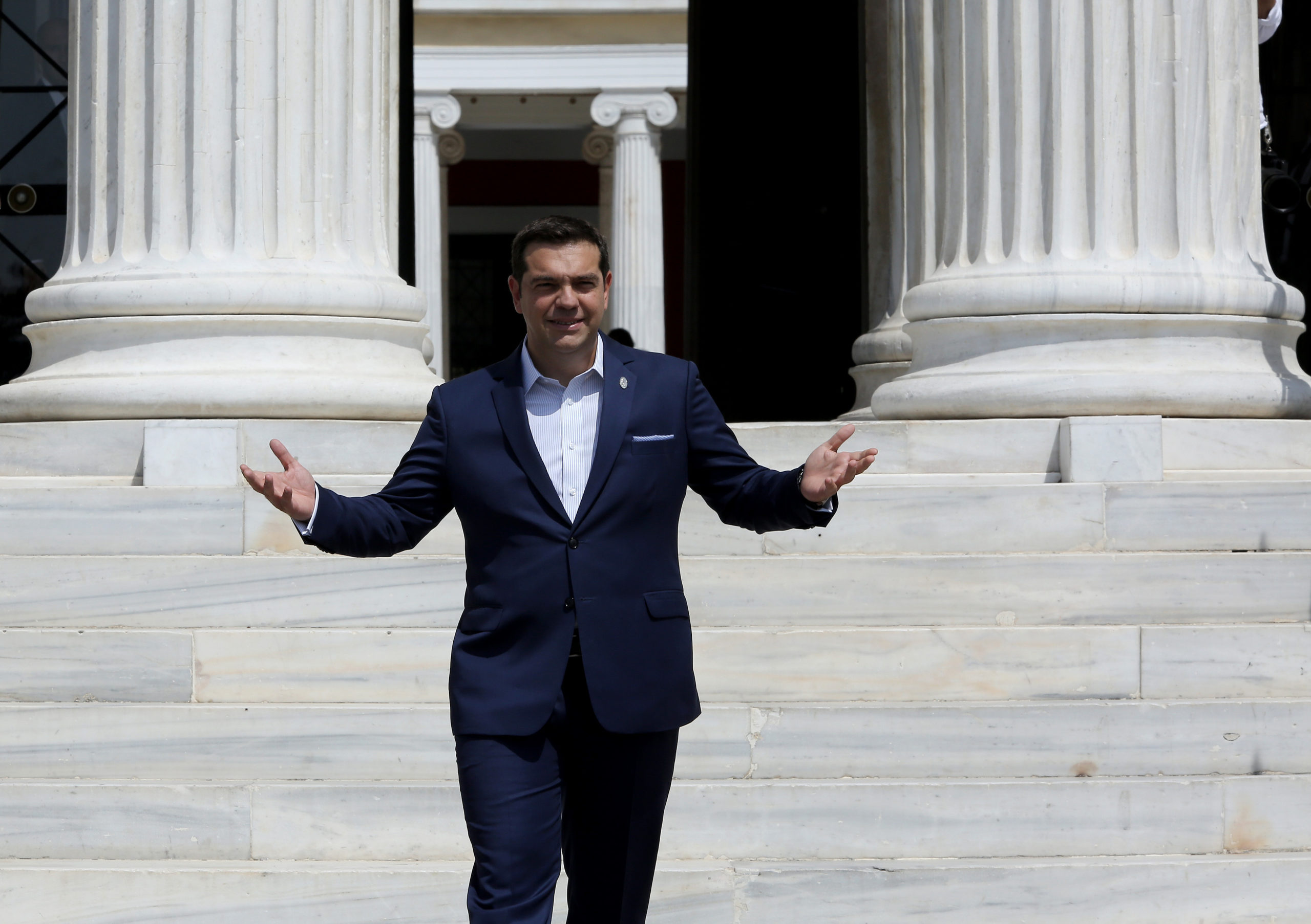 Η θερμή υποδοχή του Τσίπρα στον Ρέντσι – ΦΩΤΟ