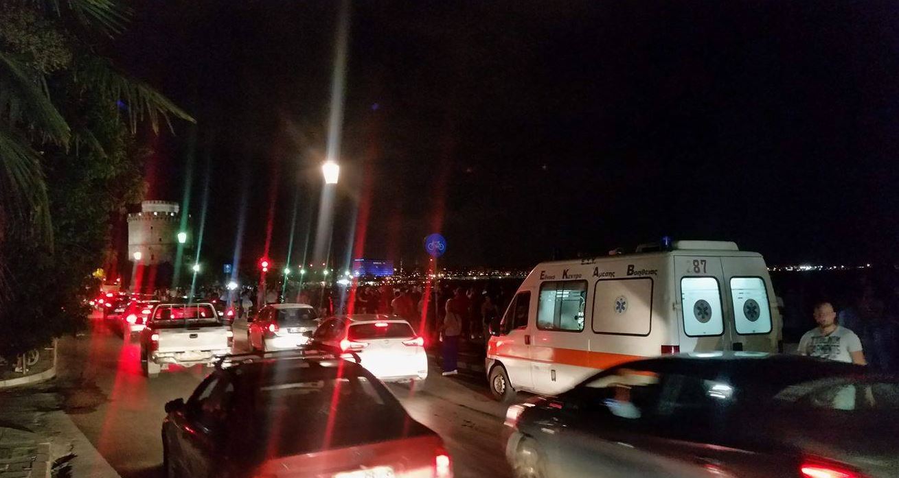 Χωρίς τις αισθήσεις του ανασύρθηκε ο άντρας που έπεσε στο Θερμαϊκό – ΤΩΡΑ