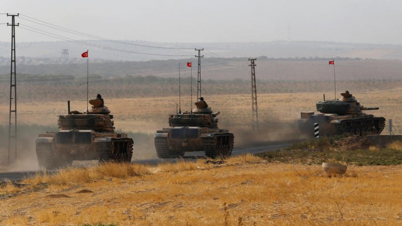 Τουρκικά άρματα μάχης πέρασαν στη βόρεια Συρία