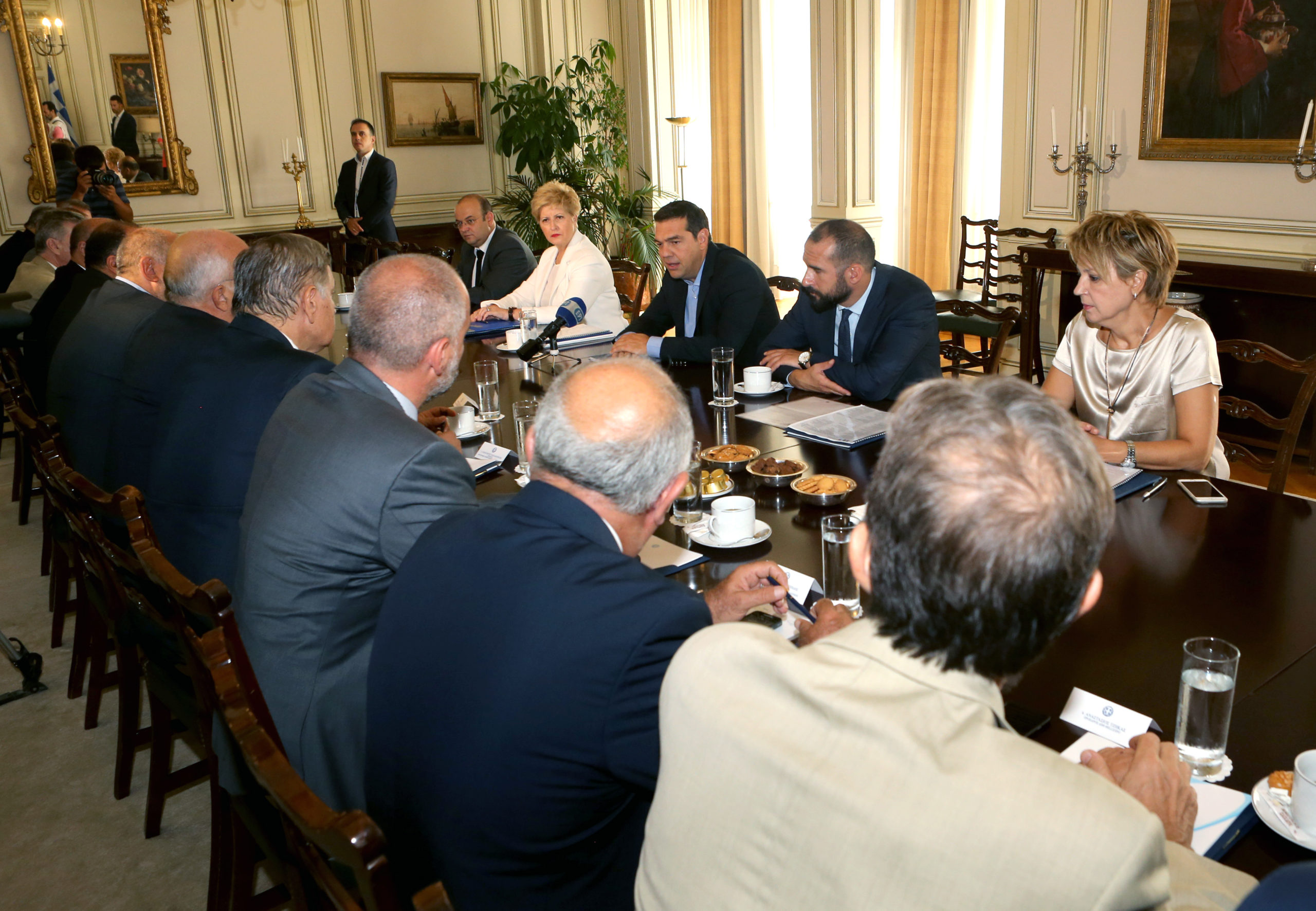 Τσίπρας: Κρίσιμοι οι επόμενοι μήνες γιατί θα σηματοδοτήσουν τη στροφή της οικονομίας