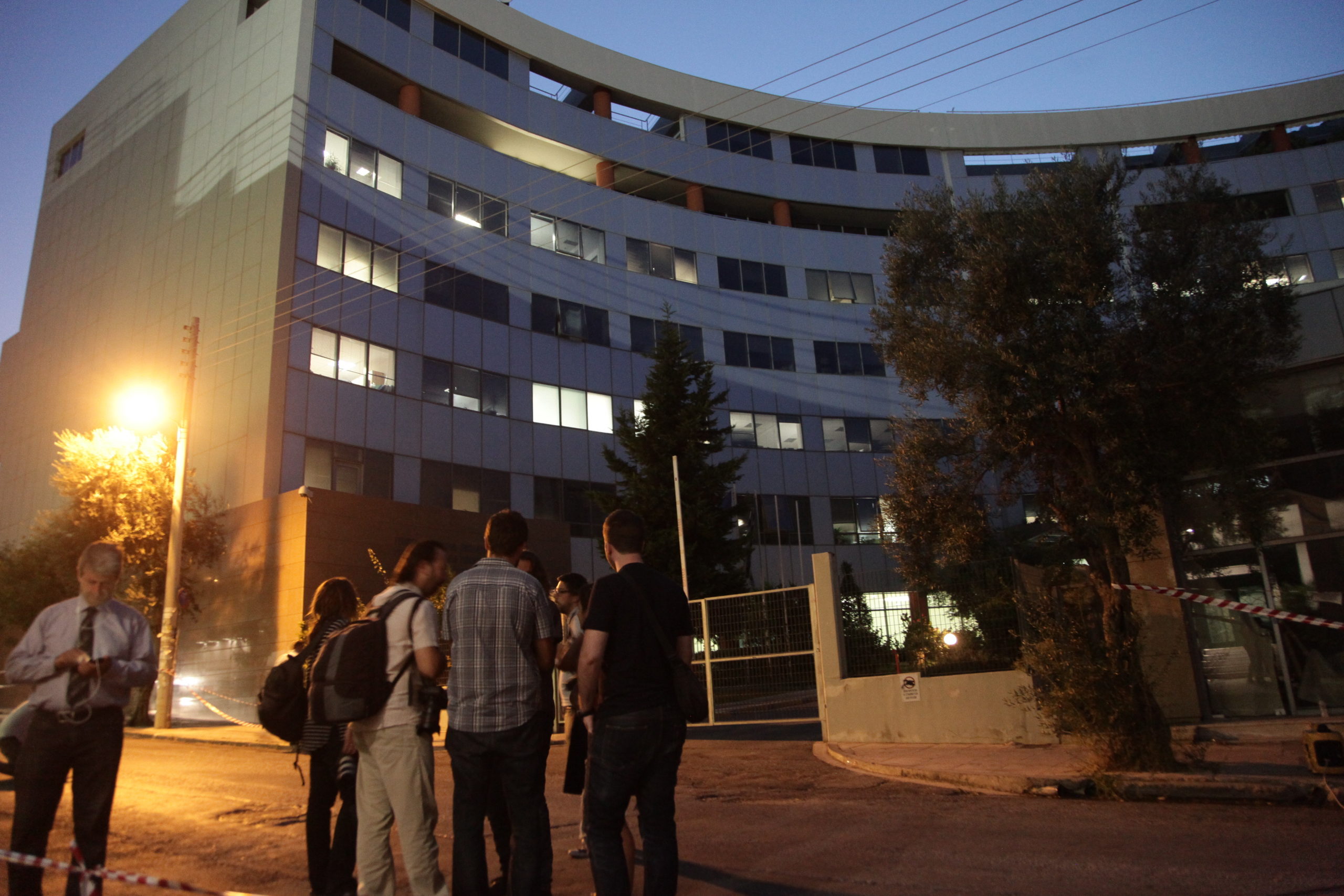 Καρέ – καρέ η αποχώρηση των επιχειρηματιών από την ΓΓΕΕ – ΦΩΤΟ