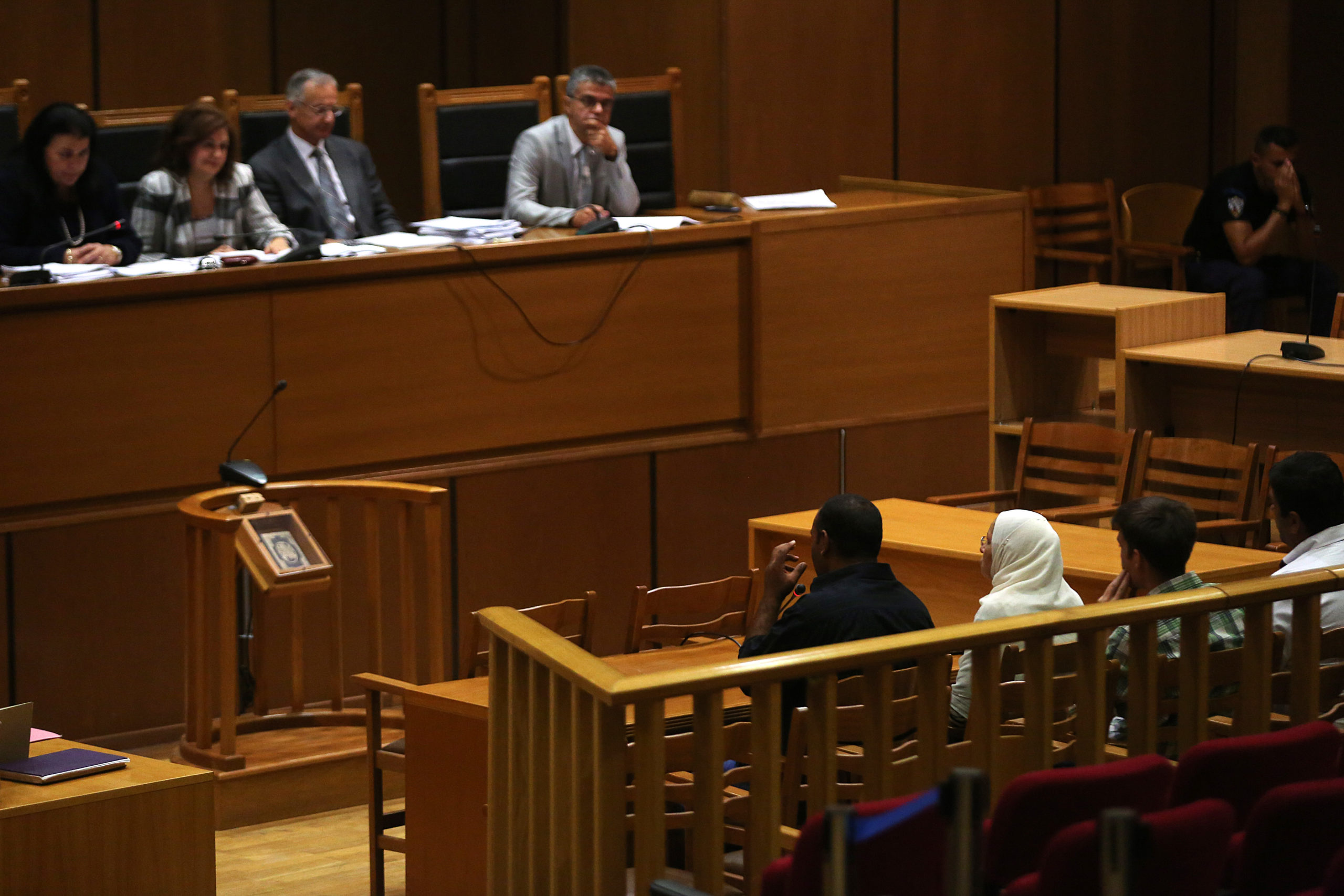 Δίκη της Χρυσής Αυγής – Αναγνώρισαν τον πυρηνάρχη του Περάματος