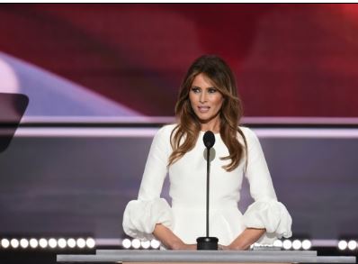 Η Daily Mail «ανακαλεί» δημοσίευμα που αναφερόταν στη σύζυγο του Τραμπ