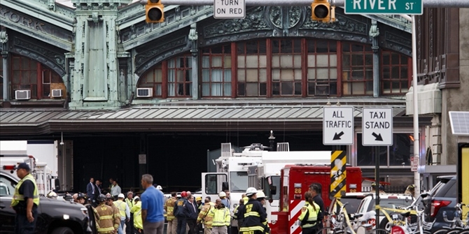 O κυβερνήτης του Νιου Τζέρσεϊ: Μία γυναίκα νεκρή και 108 τραυματίες στο δυστύχημα