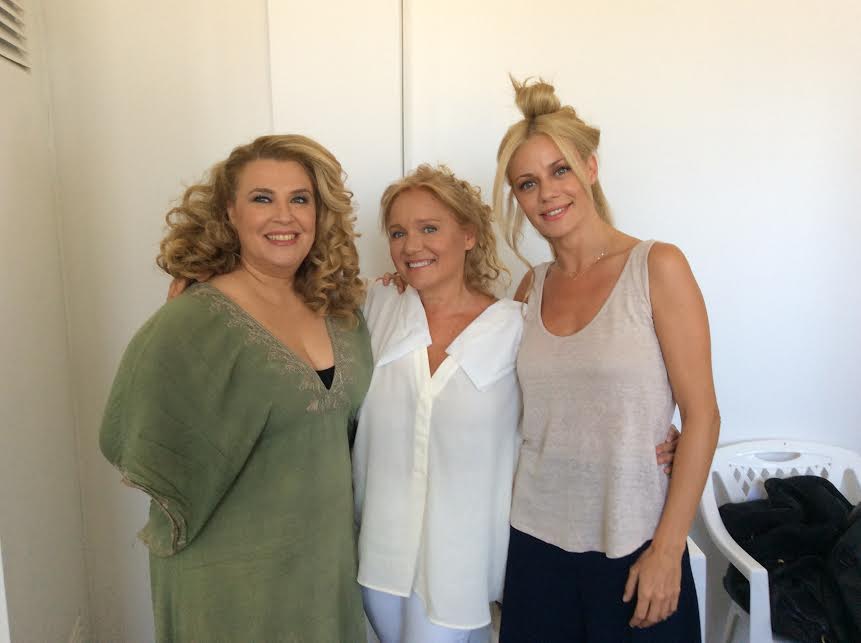 Πρώτη πόζα από τη…Συμπεθέρα!