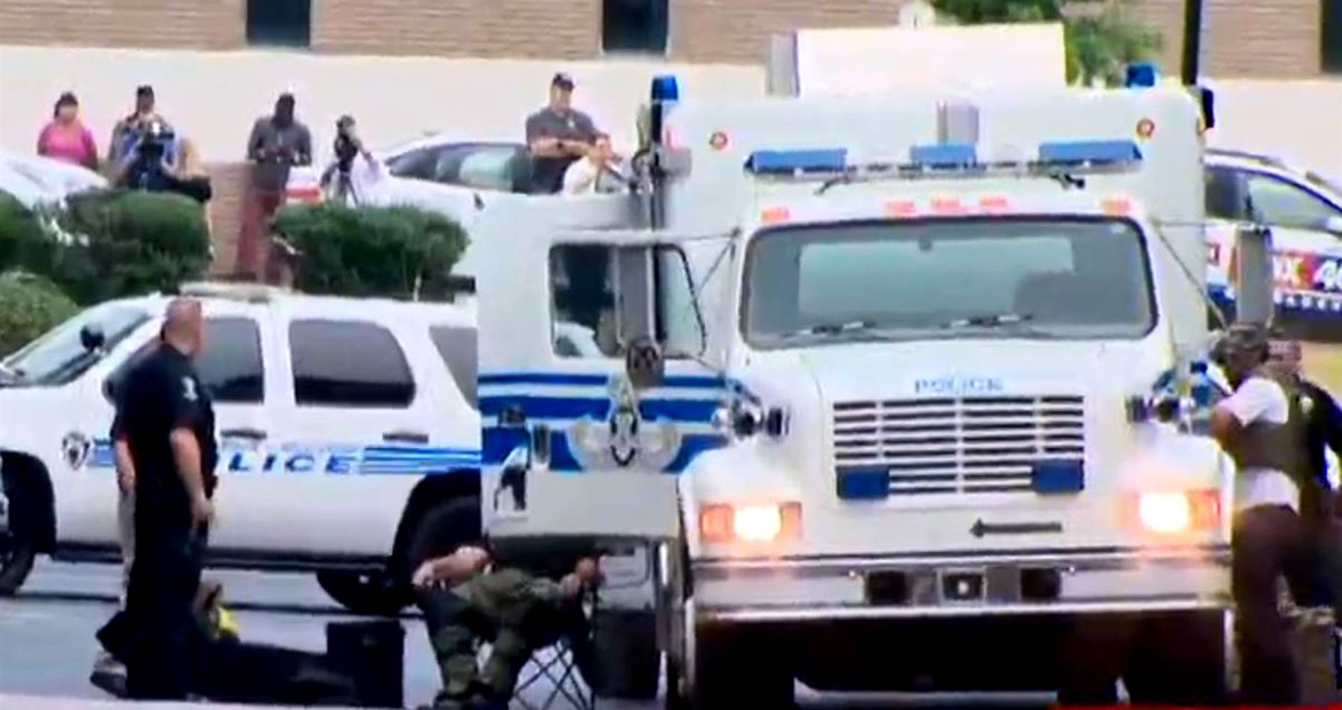 Σάρλοτ – Έληξε ο συναγερμός στο αστυνομικό τμήμα – ΤΩΡΑ