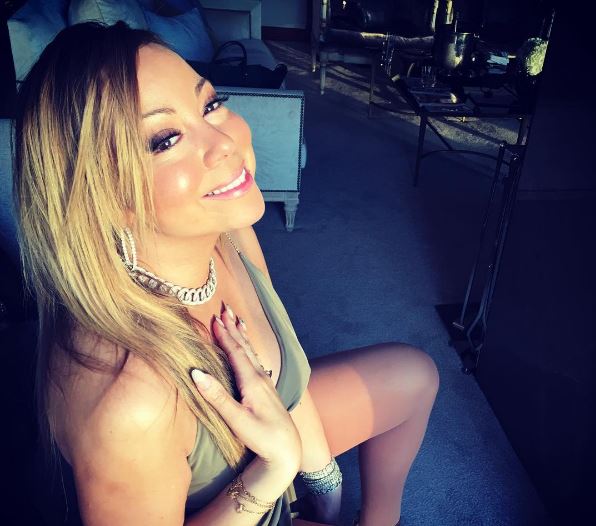 Σάλος με τις φωτογραφίες της Μαράια Κάρεϊ στο διαδίκτυο