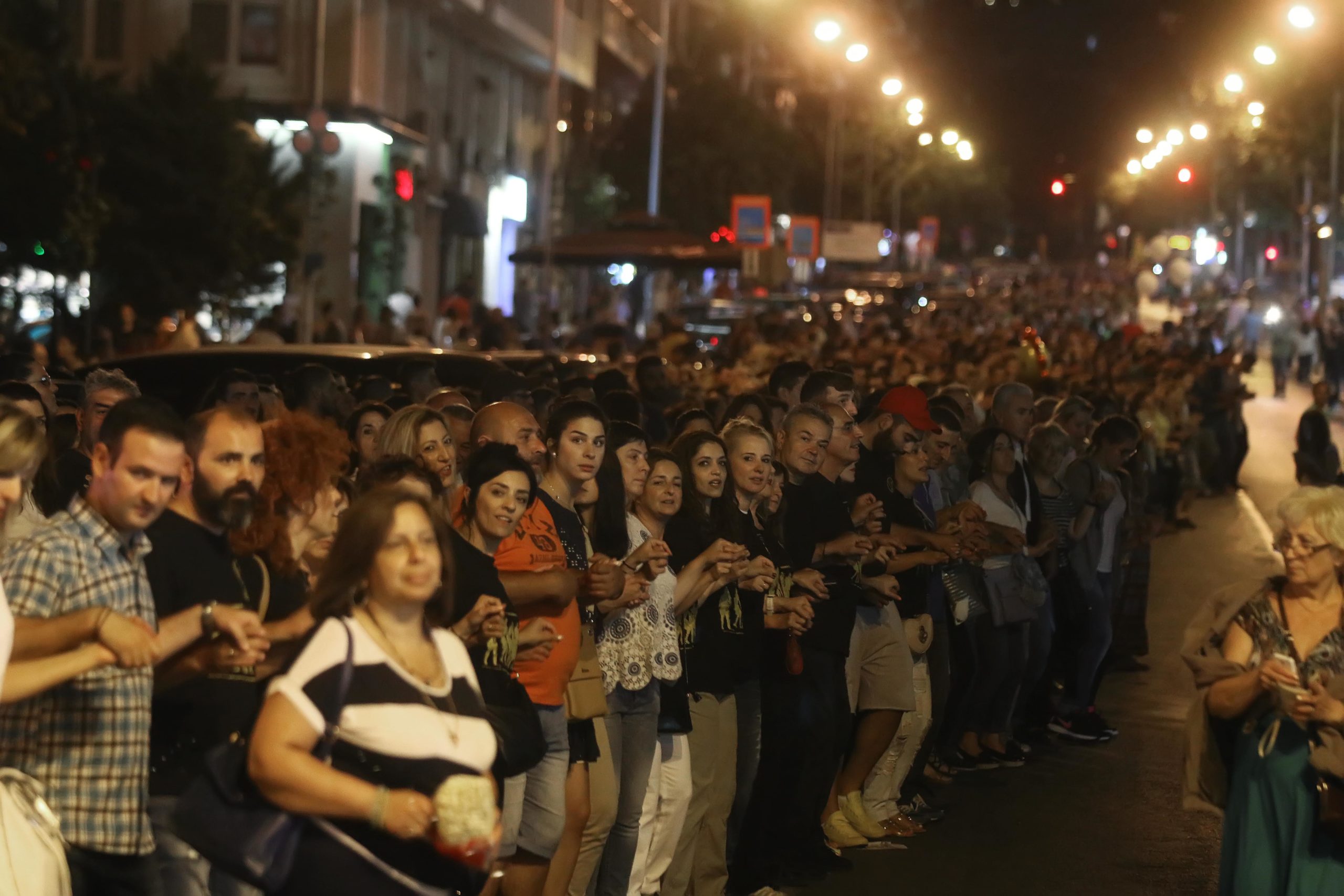 Ποντιακός χορός για Ρεκόρ Γκίνες με 10.000 συμμετέχοντες στη Θεσσαλονίκη – ΦΩΤΟ