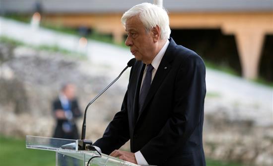 Παυλόπουλος: Η οικονομία πρέπει να προσαρμόζεται στις αρχές της κοινωνίας – ΦΩΤΟ