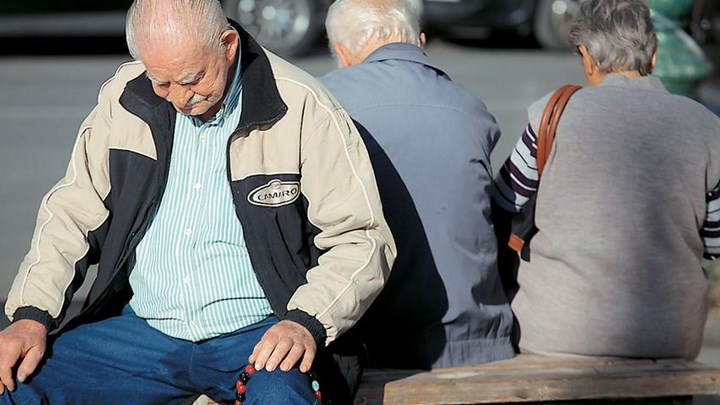 «Ψαλιδισμένα» 7.000 εφάπαξ για συνταξιούχους εντός του 2016