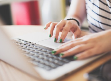 Η γνωριμία στο internet κατέληξε σε βιασμό και απειλές