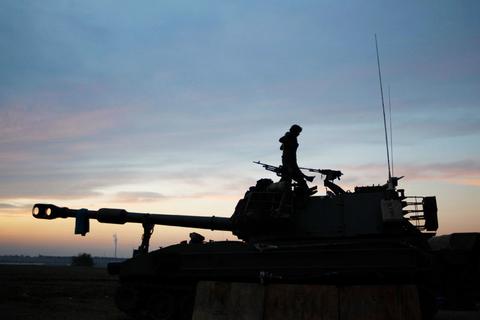 Νεκρός στρατιωτικός από ανατροπή άρματος στη Λέσβο