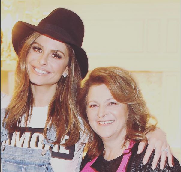 Στο πλευρό της μητέρας της η Μαρία Μενούνος – ΦΩΤΟ