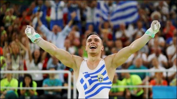 Οι διακοπές του Λευτέρη Πετρούνια στη Μύκονο – ΦΩΤΟ