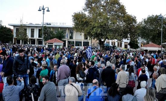 Συγκέντρωση πολιτών στη Χίο για το προσφυγικό-μεταναστευτικό