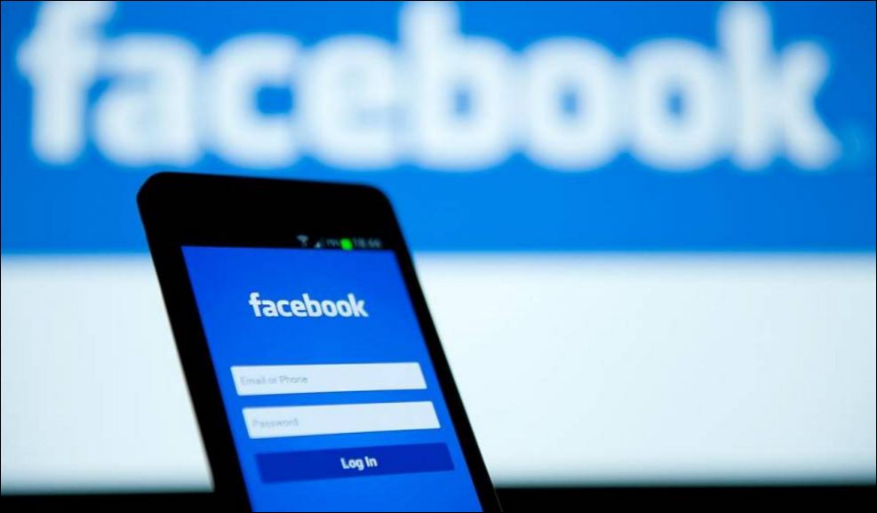 Η απάντηση του Facebook για τη λογοκρισία στην ιστορική φωτογραφία