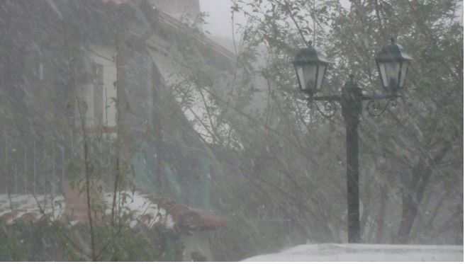 Έκτακτο δελτίο επιδείνωσης καιρού – Χαλάζι, καταιγίδες και ισχυροί άνεμοι