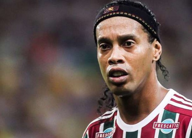 Δεν αποσύρεται ο Ροναλντίνιο – Βρήκε ομάδα