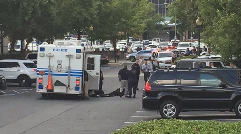 Σάρλοτ – Εκκενώνεται το αστυνομικό τμήμα – Απειλή για τοποθέτηση βόμβας