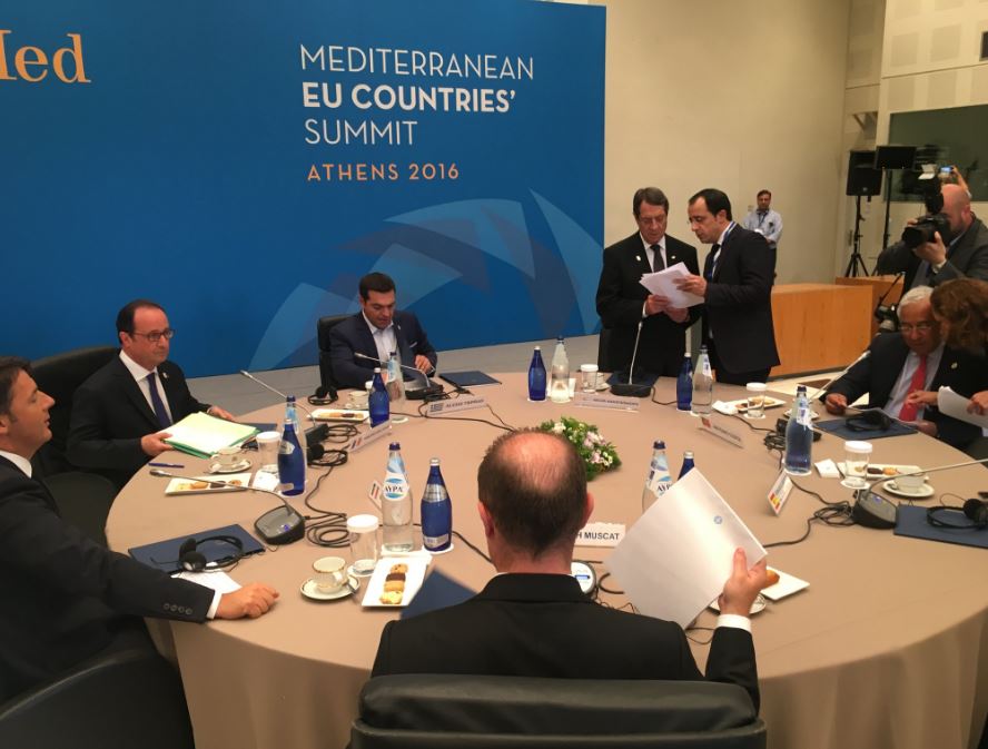 Οι φωτογραφίες που ανέβασε ο Πρωθυπουργός από τη Σύνοδο