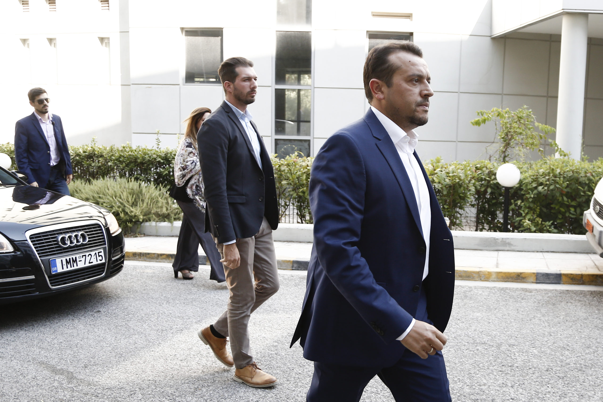 Σε εξέλιξη οι συναντήσεις του Παππά με τους υπερθεματιστές