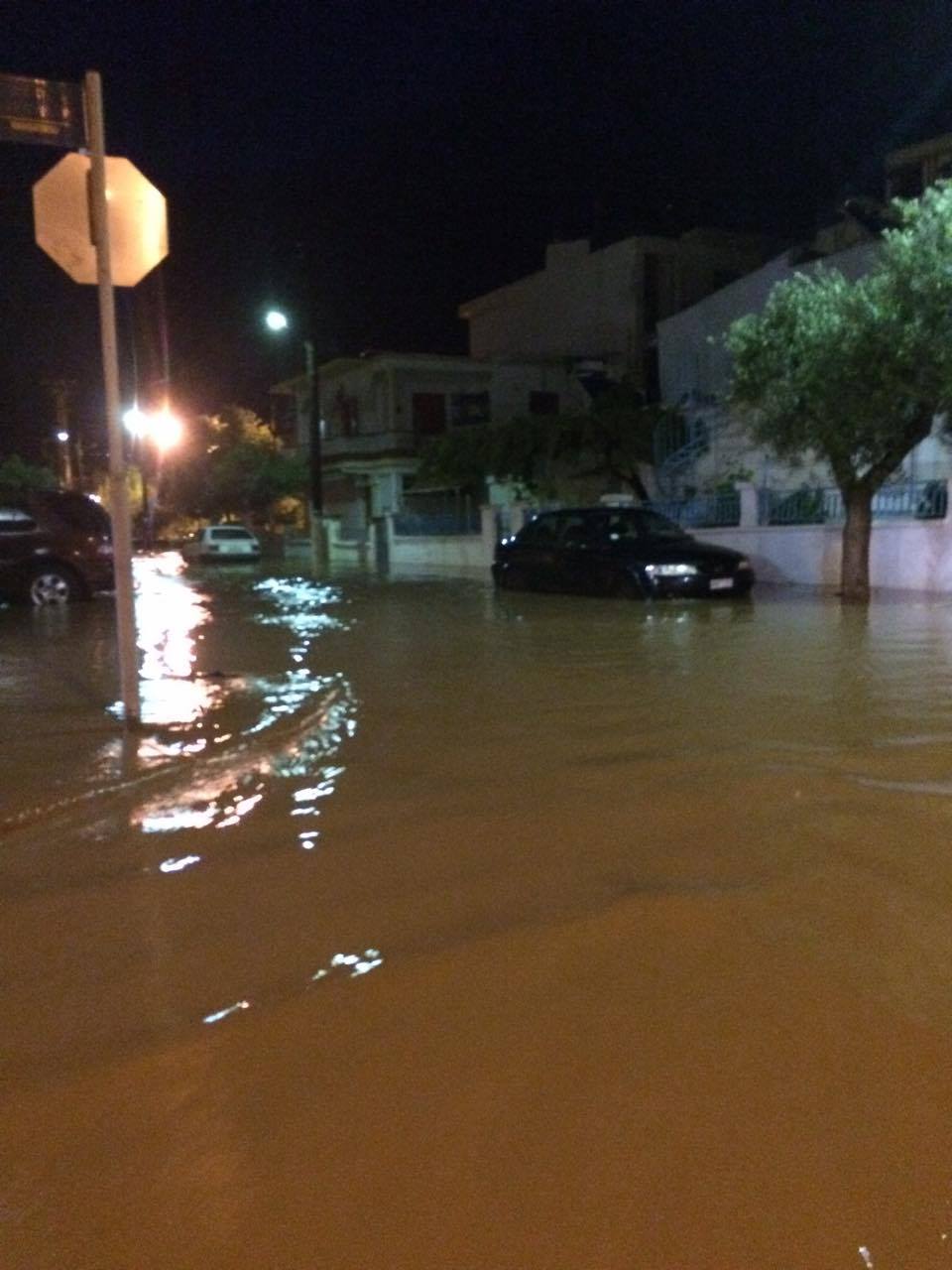 Έτσι πλημμύρισαν οι δρόμοι στην Καλαμάτα – ΦΩΤΟ